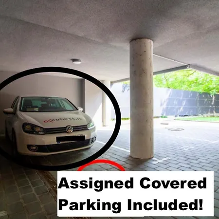 Cohost I Sunny Center Apt, Covered Parking, Balcony & Self Check-in *