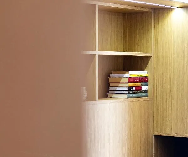 Sunny Center Apt, Covered Parking, Balcony & Self Check-in Apartmán Kaunas